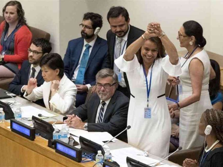 Il Nobel per la pace alla campagna contro le armi nucleari