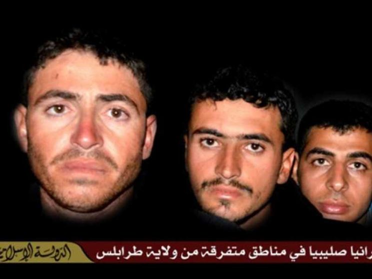 Ritrovati i corpi di 21 cristiani copti uccisi dal Daesh a Sirte