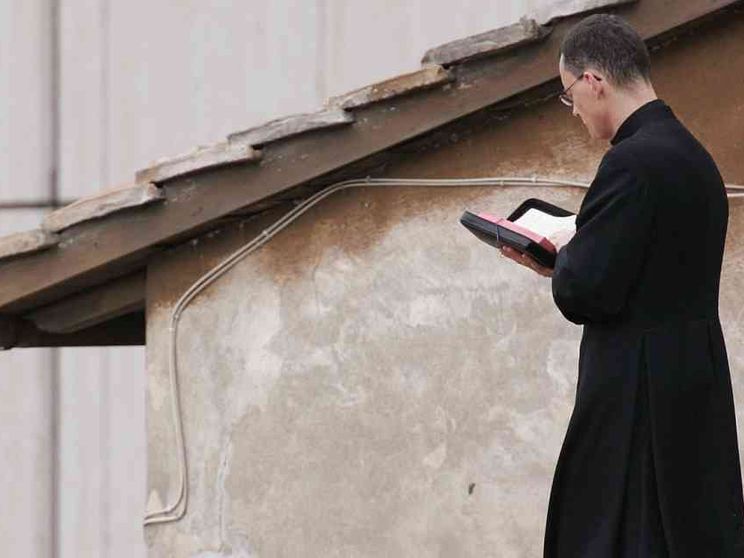 Il Papa: no ai preti da salotto, sì ai discepoli in cammino