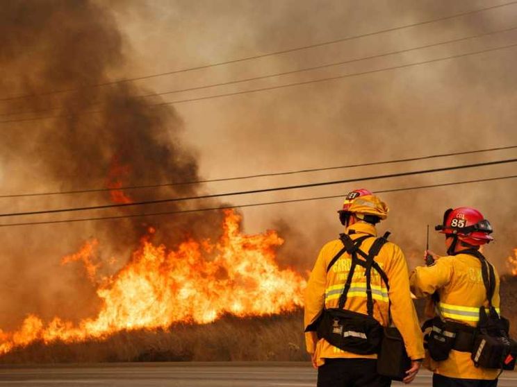 Incendi in California, morti e feriti. Proclamato lo stato di emergenza