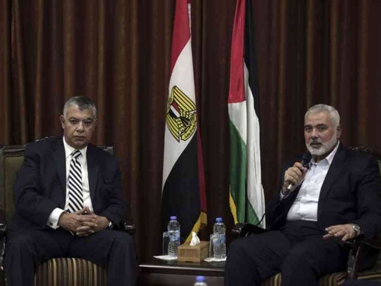 Siglata ufficialmente la pace tra Fatah e Hamas: Abu Mazen presto a Gaza