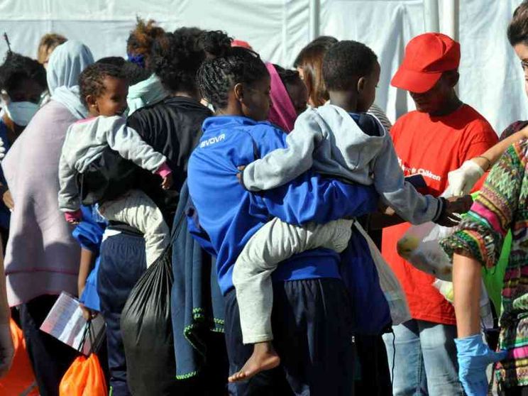 A Palermo la nave dei bambini: 241 minori, 120 sono soli
