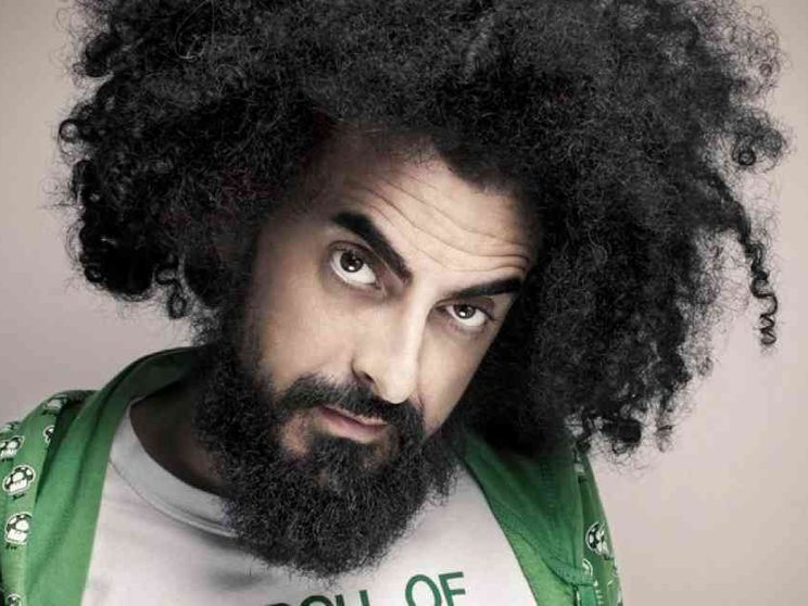 Caparezza, arguzia e ironia: «La mia vita al ritmo di rap»