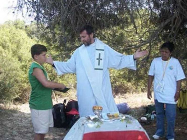 Liberato il sacerdote rapito: «Ho avuto paura di morire»