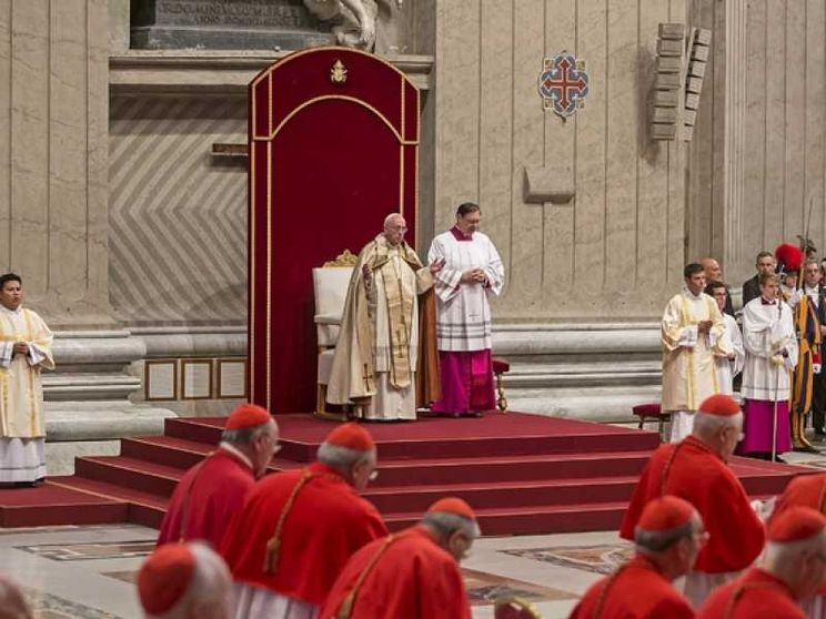 Traduzione dei testi liturgici, il Papa corregge Sarah