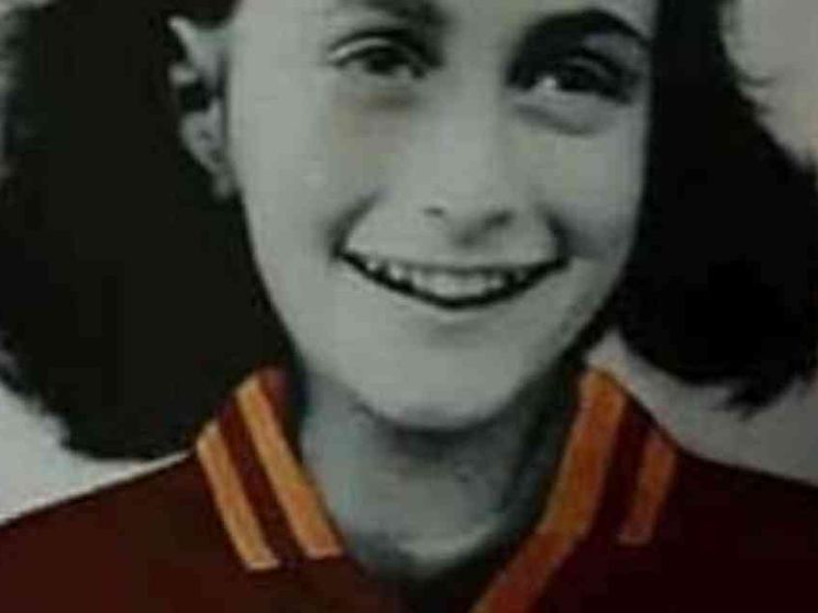 Caso Anna Frank, Bassetti: vergogna. E la Figc: il Diario sarà letto in campo