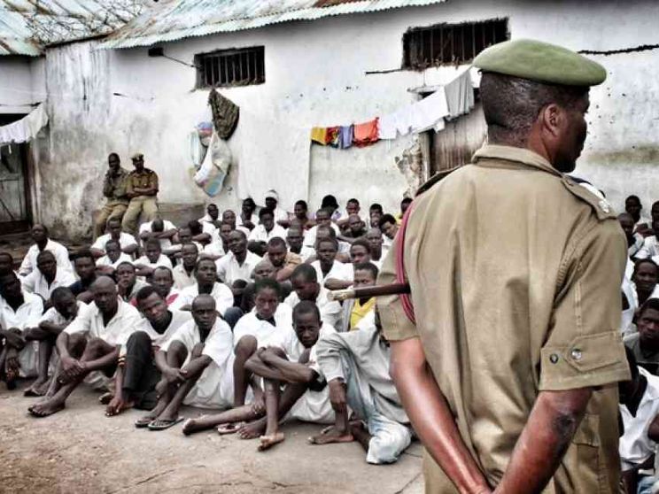 Vigilantes a caccia di «vampiri»: 200 arresti in Malawi