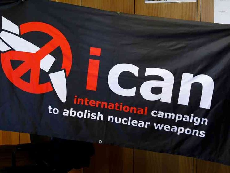 Il Papa: con le armi nucleari il mondo rischia il suicidio