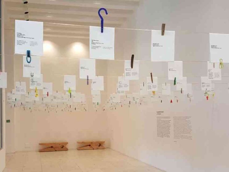 Elogio della molletta: così il design “anonimo” conquista la Triennale