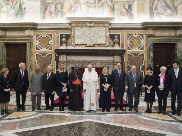 Armi nucleari, i Nobel: «Papa Francesco bussola da seguire»