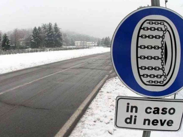 Estivi, invernali o 4 stagioni: ecco cosa scegliere