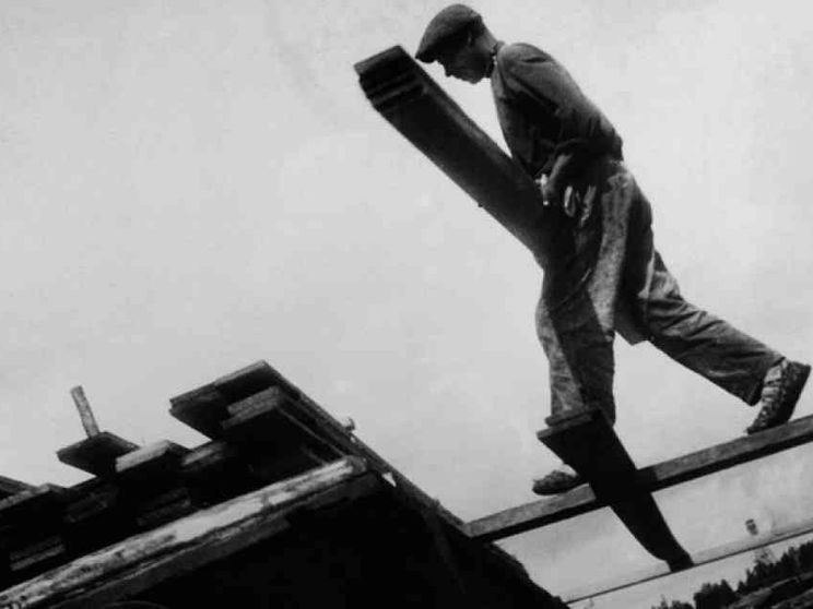 Il lavoro nel tempo: dalla rivoluzione all'illusione