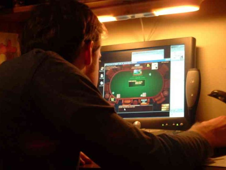 Chiuse 14 sale da gioco in Toscana. Server basati a Malta