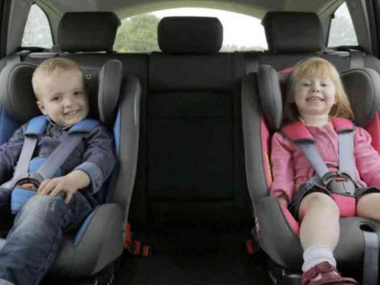 Bambini in auto, sbagliare è una questione di vita o di morte