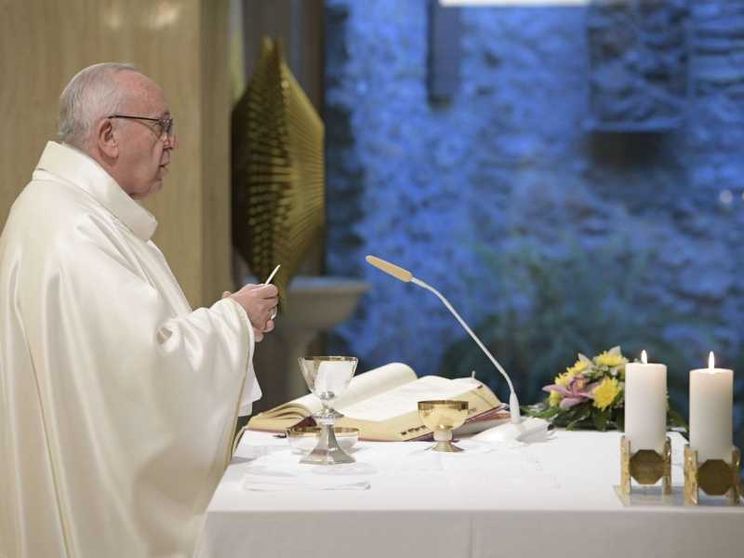 Il Papa: pensare alla morte fa bene, sarà l'incontro con il Signore