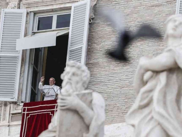 Papa: l'amore è il criterio con cui verremo giudicati