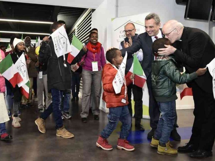 Dall'Etiopia all'Italia attraverso i corridoi umanitari: salvi i primi 25 profughi