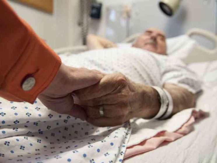 Appello di medici contrari alle Dat: «Legge inaccettabile»