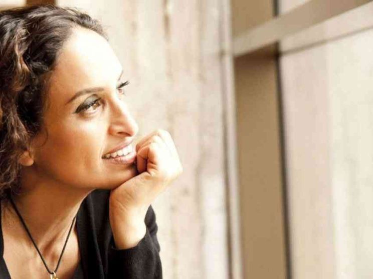 Io, straniera innamorata, dico: Italia, resta gentile..