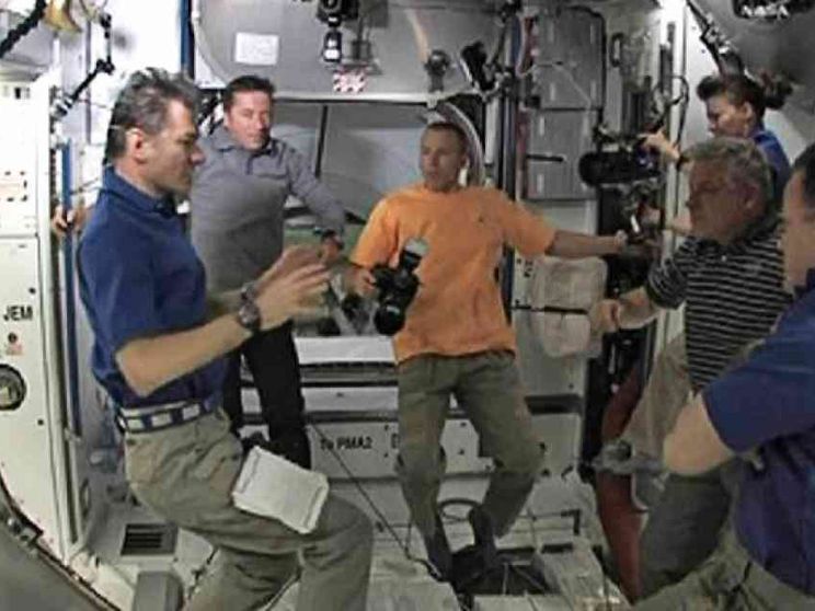 Fuori dalla Terra le nazioni hanno imparato a dialogare