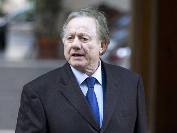 Morto in un incidente stradale l'ex ministro Altero Matteoli