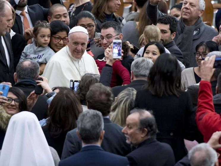 Il Papa: «Non voglio lavoro nero o precario in Vaticano»