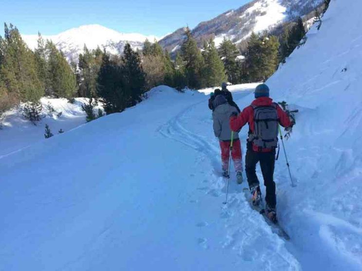 Cattolici e protestanti insieme per i profughi a piedi sulle Alpi