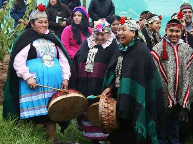 Papa Francesco incontrerà il popolo indigeno dei mapuche: ecco chi sono