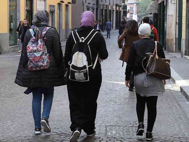 L'avvocata ha il velo. Il giudice choc: «Fuori dall'aula»
