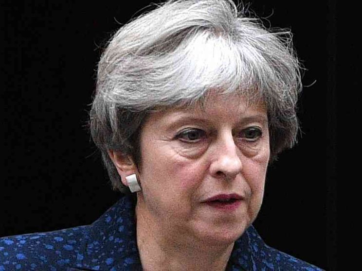 Sanità a pezzi. E May crea il ministro della Solitudine