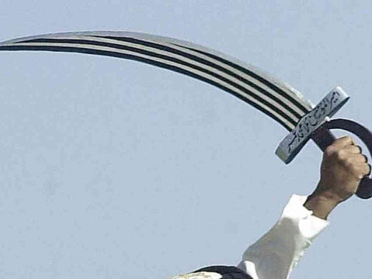 Iran, amputata mano a uomo accusato di furto