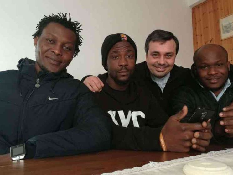 Espulsi dal Cara, accolti in parrocchia