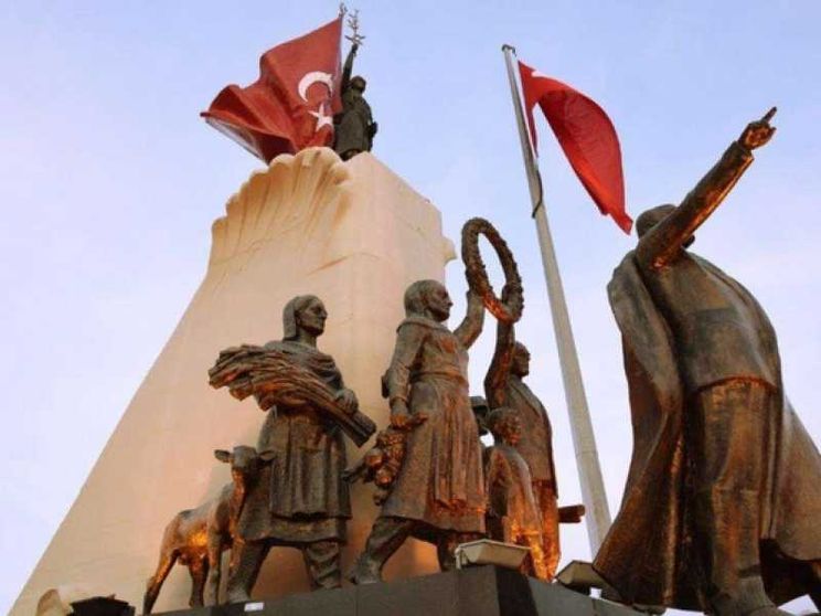Da questi porti salpa la Turchia dai due volti