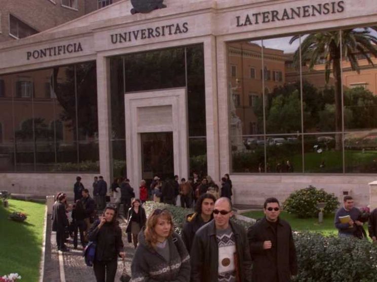 Teologia e scuola, si potrà studiare anche online
