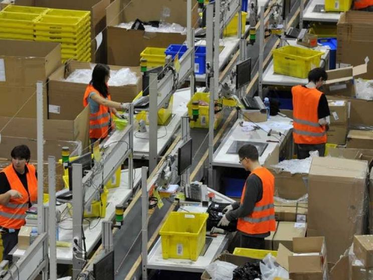 Con il braccialetto il lavoro perde dignità