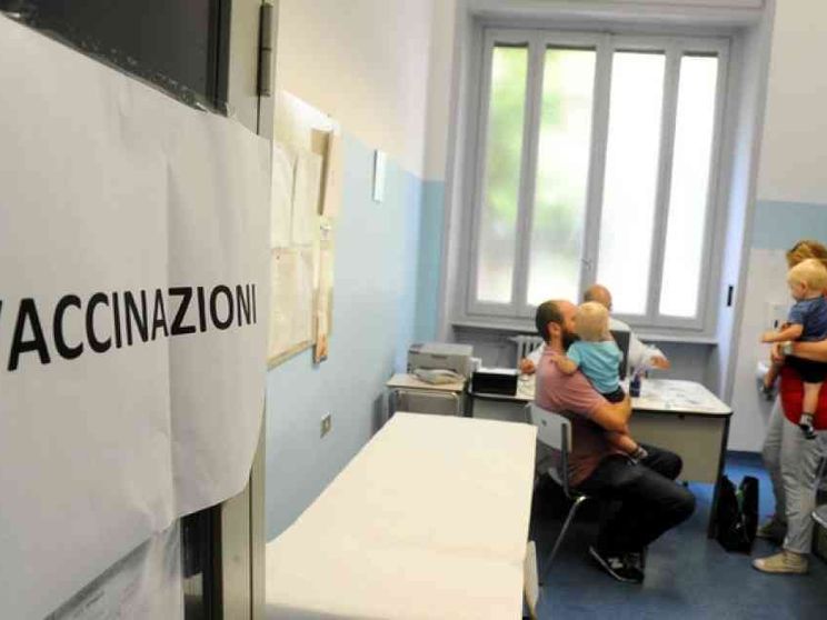 Sulla salute dei bambini non si può giocare