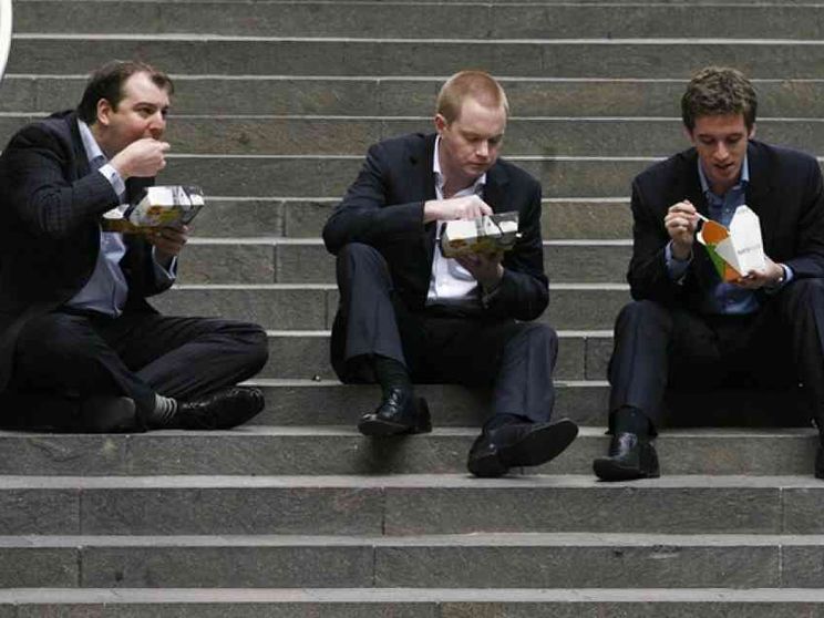 I nuovi poveri in giacca e cravatta