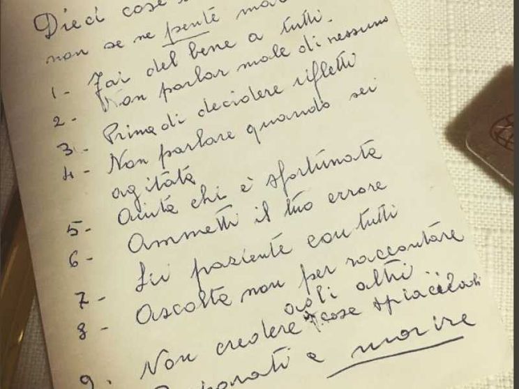 Le dieci regole di suor Carità volano sul web