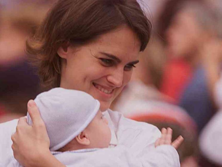 Perché in Italia (e nei Paesi ricchi) la natalità non riparte