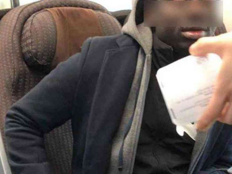 Straniero in treno senza biglietto? Non è solo fake news, ma razzismo...