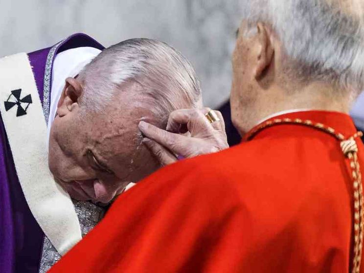 Il Papa: sfiducia, apatia, rassegnazione, i tre demoni che tentano i credenti