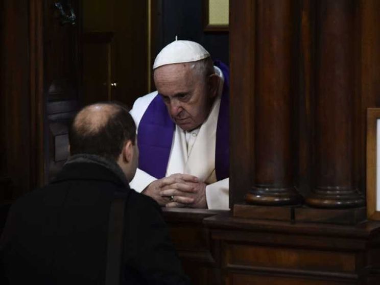 Papa Francesco ai preti romani: ascoltate e state vicino alle persone