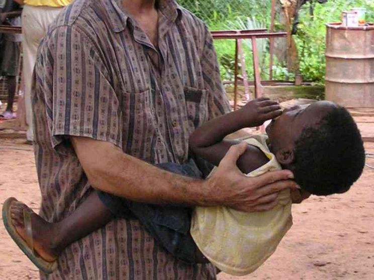 «I costi sono insostenibili, l'adozione è da salvare»