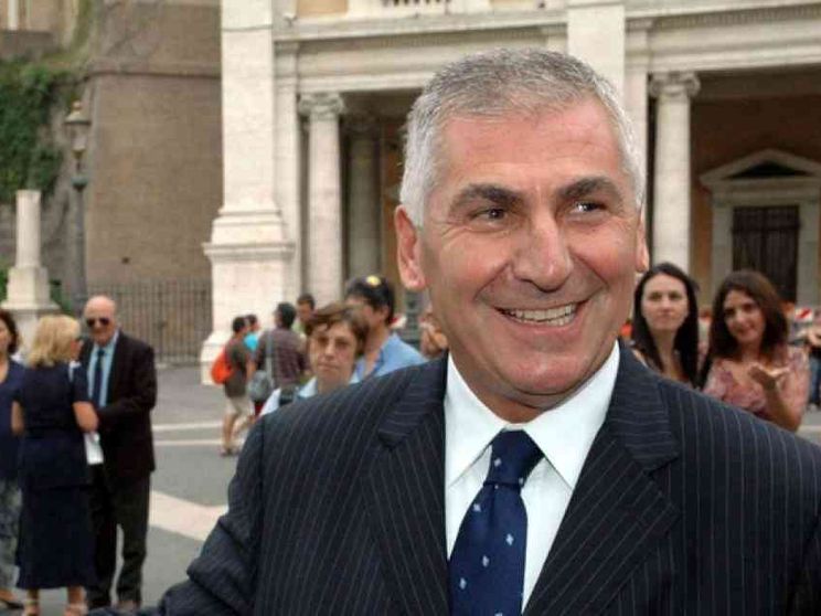 Morto il produttore Bibi Ballandi, il “re” della tv che rilanciò Fiorello