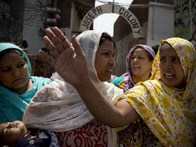 Disabile cristiana subisce violenza da quattro islamici