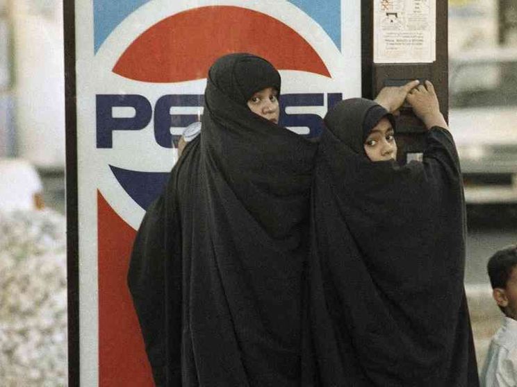 Colf straniere come schiave: in vendita su Twitter