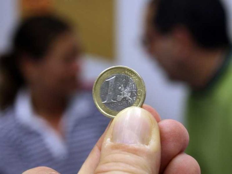 La montagna del debito si scala solo in cordata