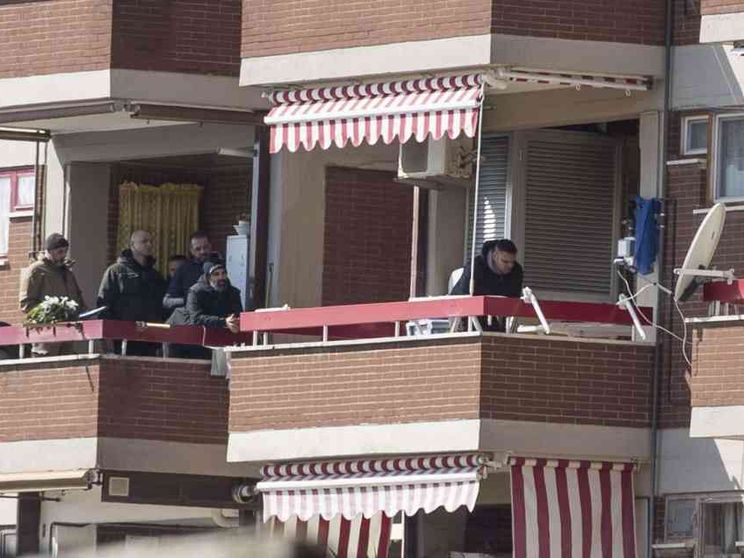 Strage familiare: carabiniere ferisce la moglie, uccide le figlie e si spara