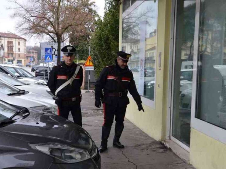 Incendio porta moschea, individuato il piromane