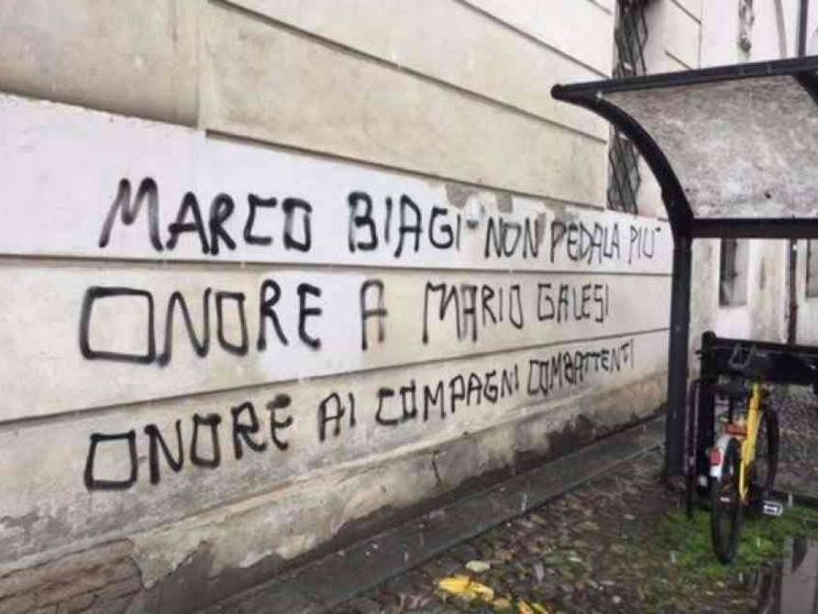 16 anni dopo ancora odio: quegli slogan (sbagliati) contro Marco Biagi